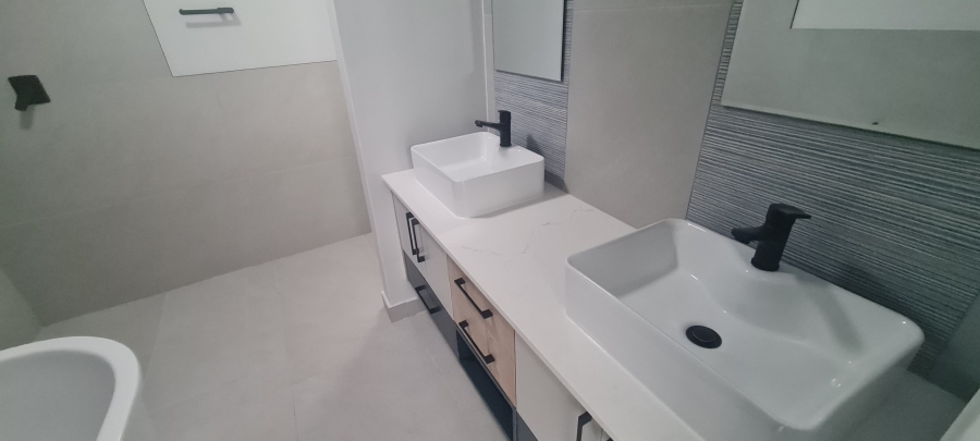 4 Bedroom Property for Sale in Mossel Bay Central Western Cape